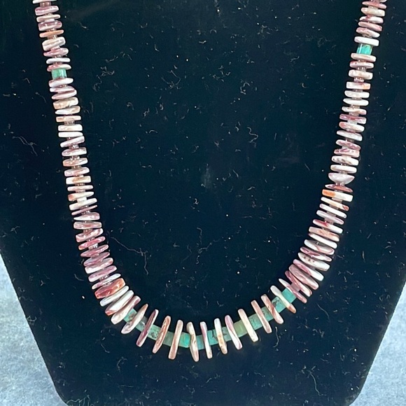 Turquoise & Shell Necklace - Picture 1 of 8